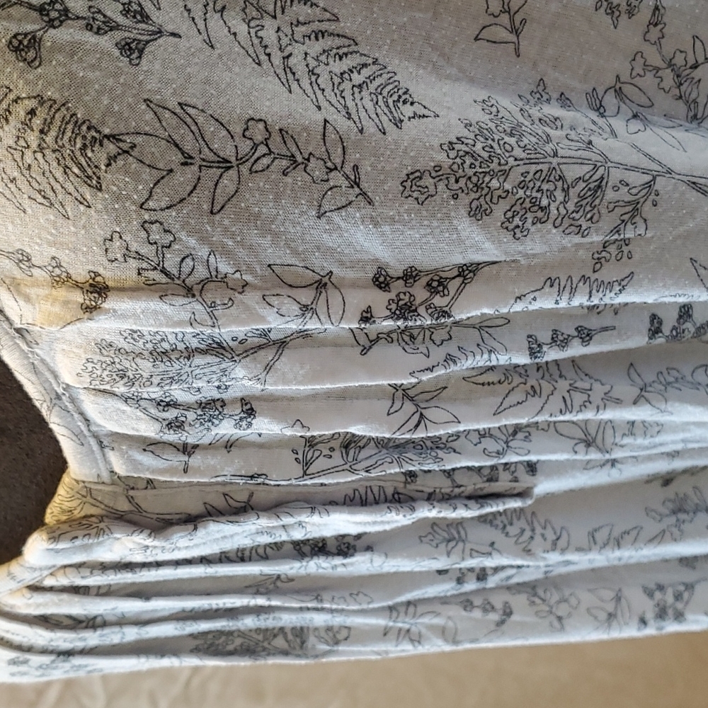 Fern & Foliage Print White Rayon Blend Chemise Nightgown XL By: Ellen Tracy - Picture 2 of 5